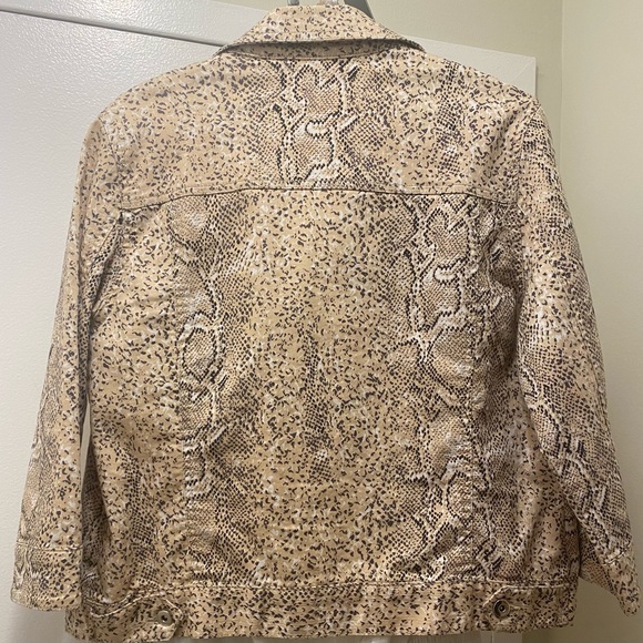 TRADITIONS  Snake print Jean jacket, Size 12 - Picture 2 of 4